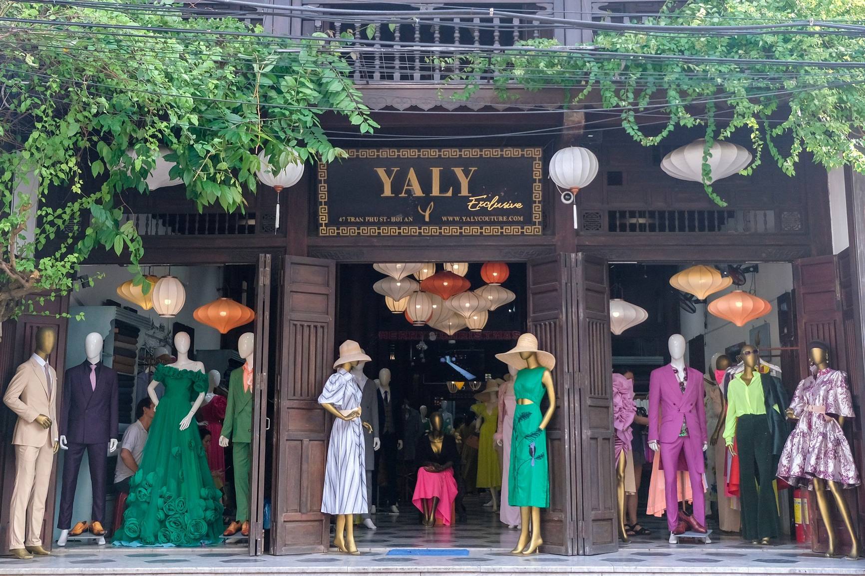 Tiệm may Yaly