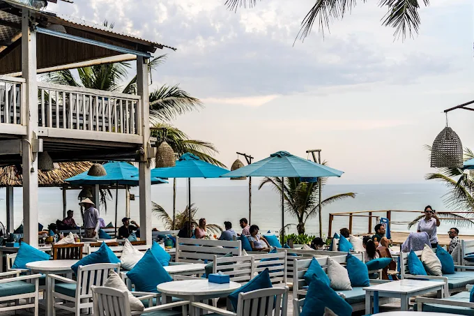 The Deck House – Bãi Biển An Bàng