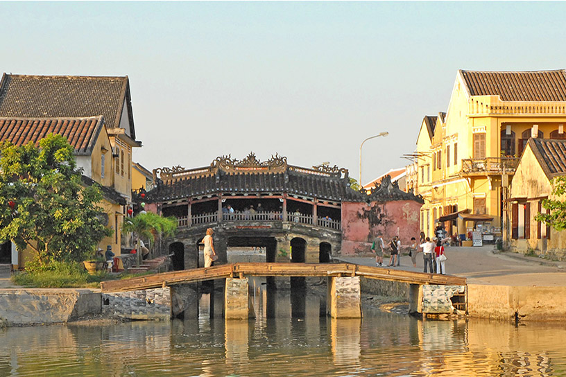 Japanese Covered Bridge in Hoi An 1