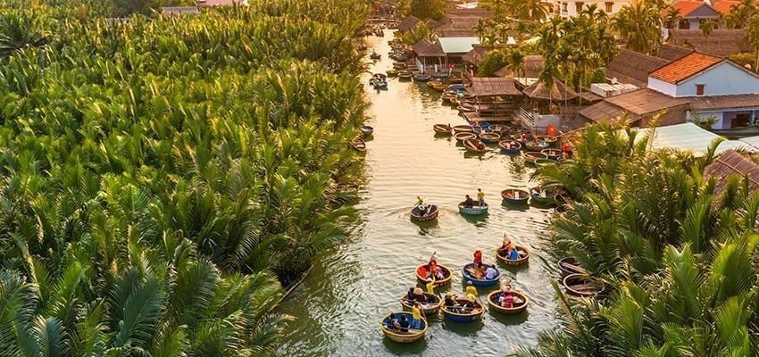 Ở Đâu Khi Du Lịch Hội An? So Sánh Phố Cổ – Biển – Vùng Quê (2026 Guide)