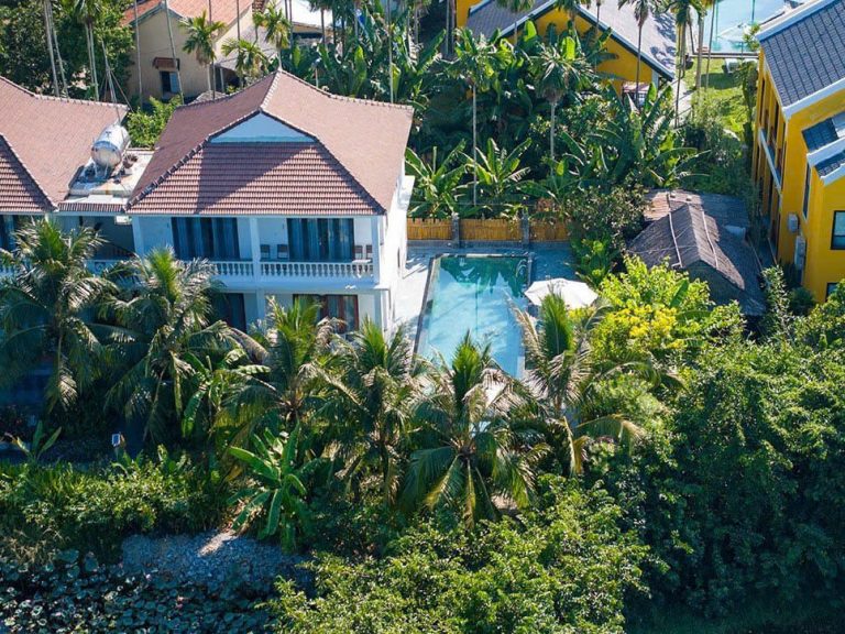 Private swimming pool villa in Hoi An